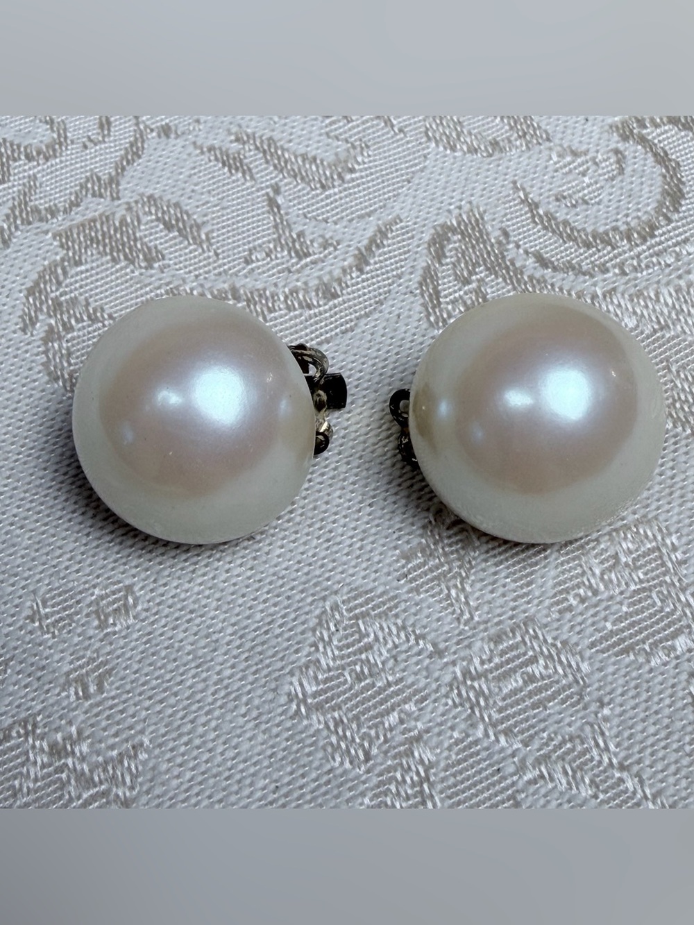 Vintage Large Classic Pearl Clip-On Earrings in White, Japan, Fashion